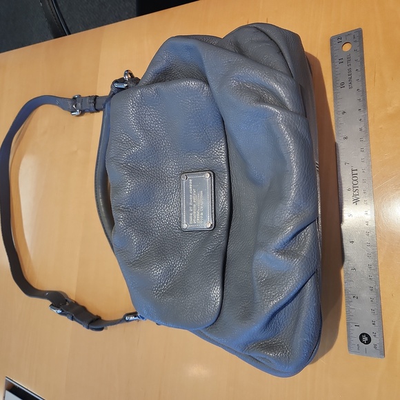 Marc Jacob's Gray Lil Ukita Crossbody Handbag - Picture 6 of 8